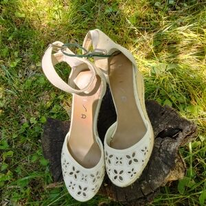 ⬇️Price Drop!⬇️ Unisa Wedge Sandals in size 8